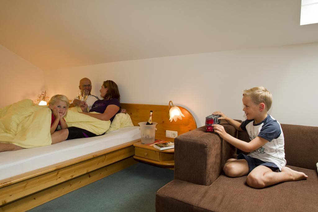 Kinder- Und Familienhotel Nockalm 茵聂科里姆斯 外观 照片