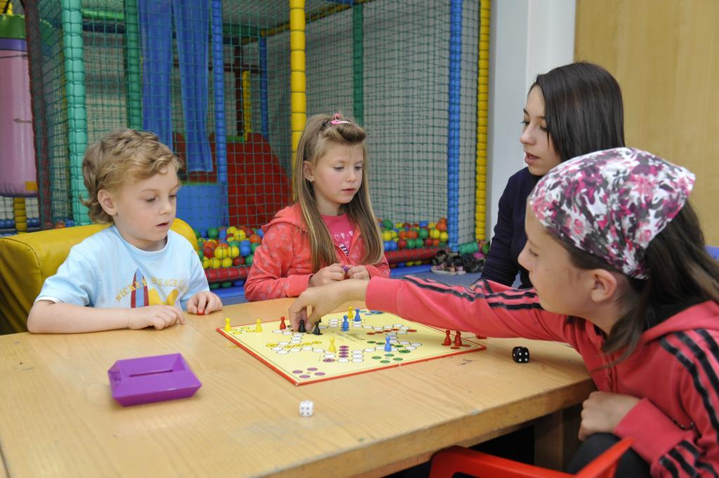 Kinder- Und Familienhotel Nockalm 茵聂科里姆斯 外观 照片